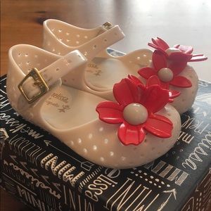 Mini Melissa Furadinha